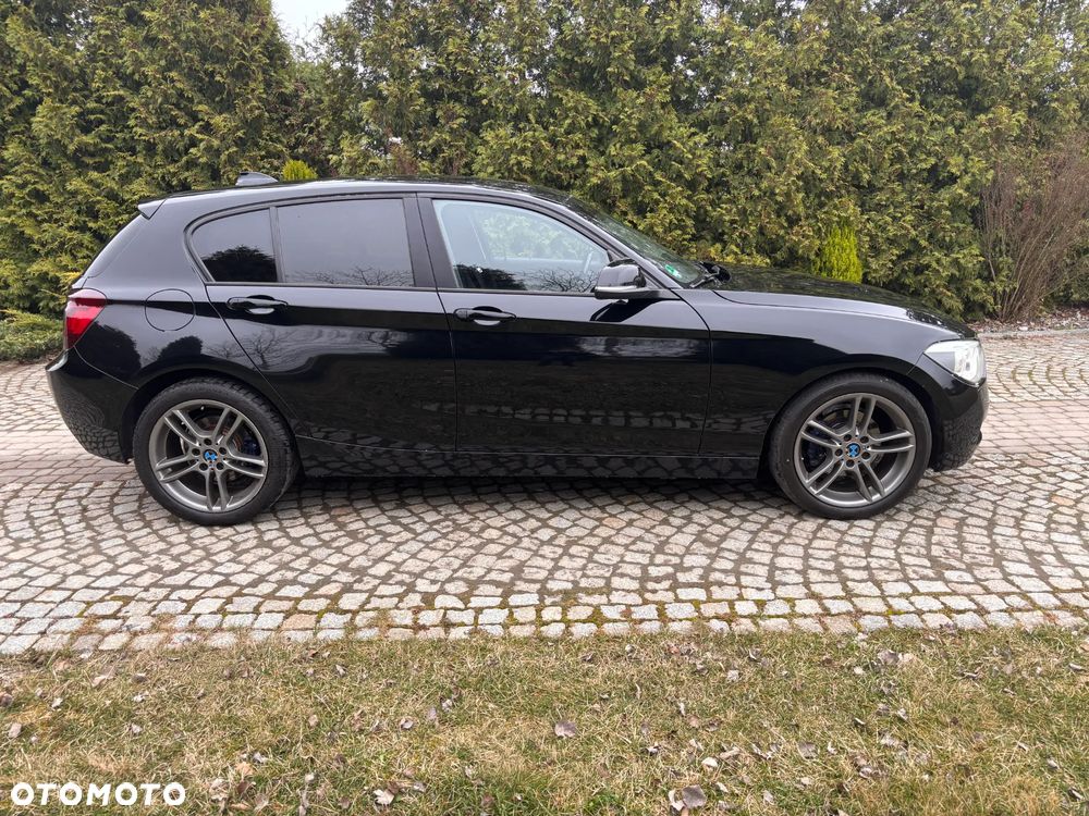 BMW Seria 1 120d Sport Line - 2