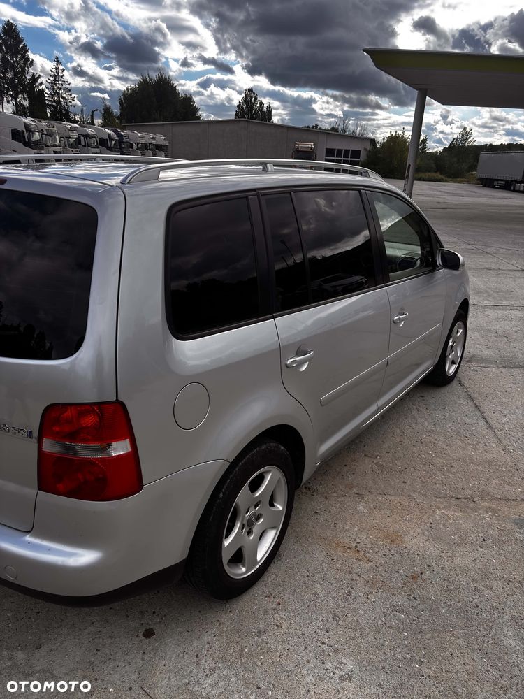 Volkswagen Touran - 7