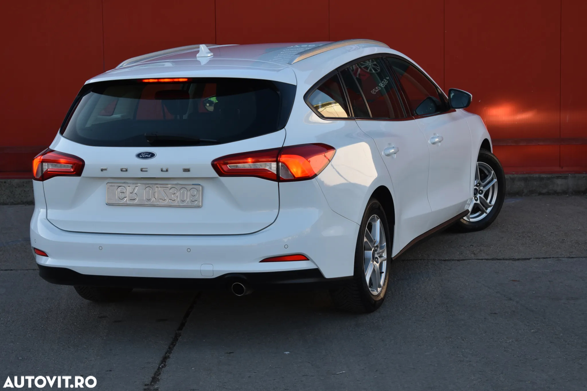 Ford Focus 1.5 EcoBlue Start-Stopp-System TITANIUM - 4