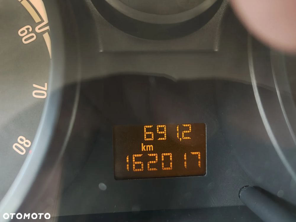 Opel Corsa - 15