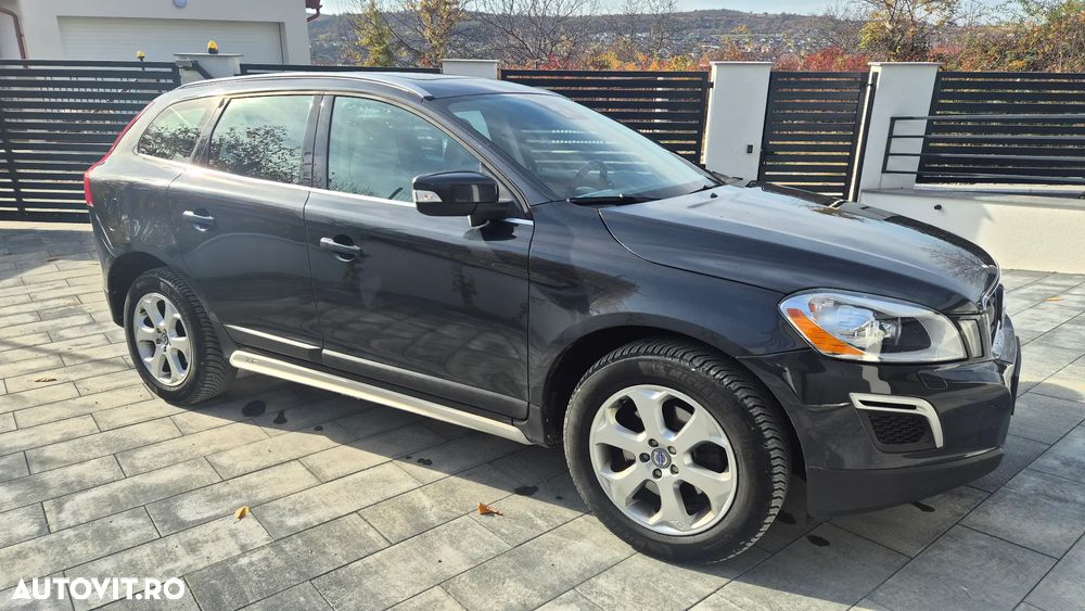 Volvo XC 60 D5 AWD Geartronic Summum - 10