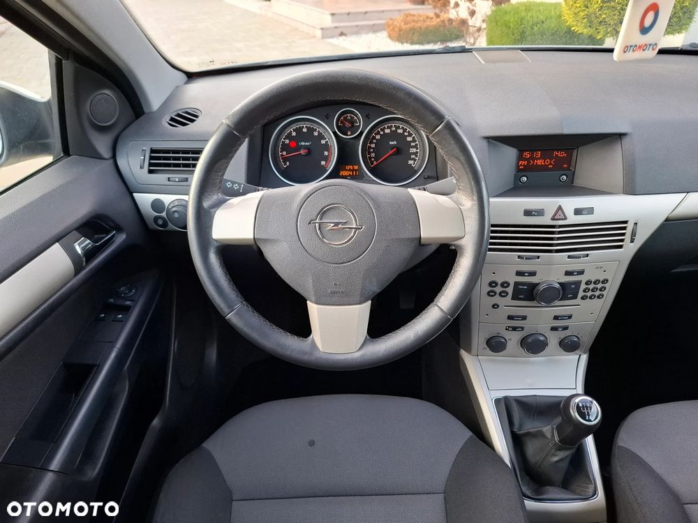 Opel Astra 1.4 Catch me now - 28