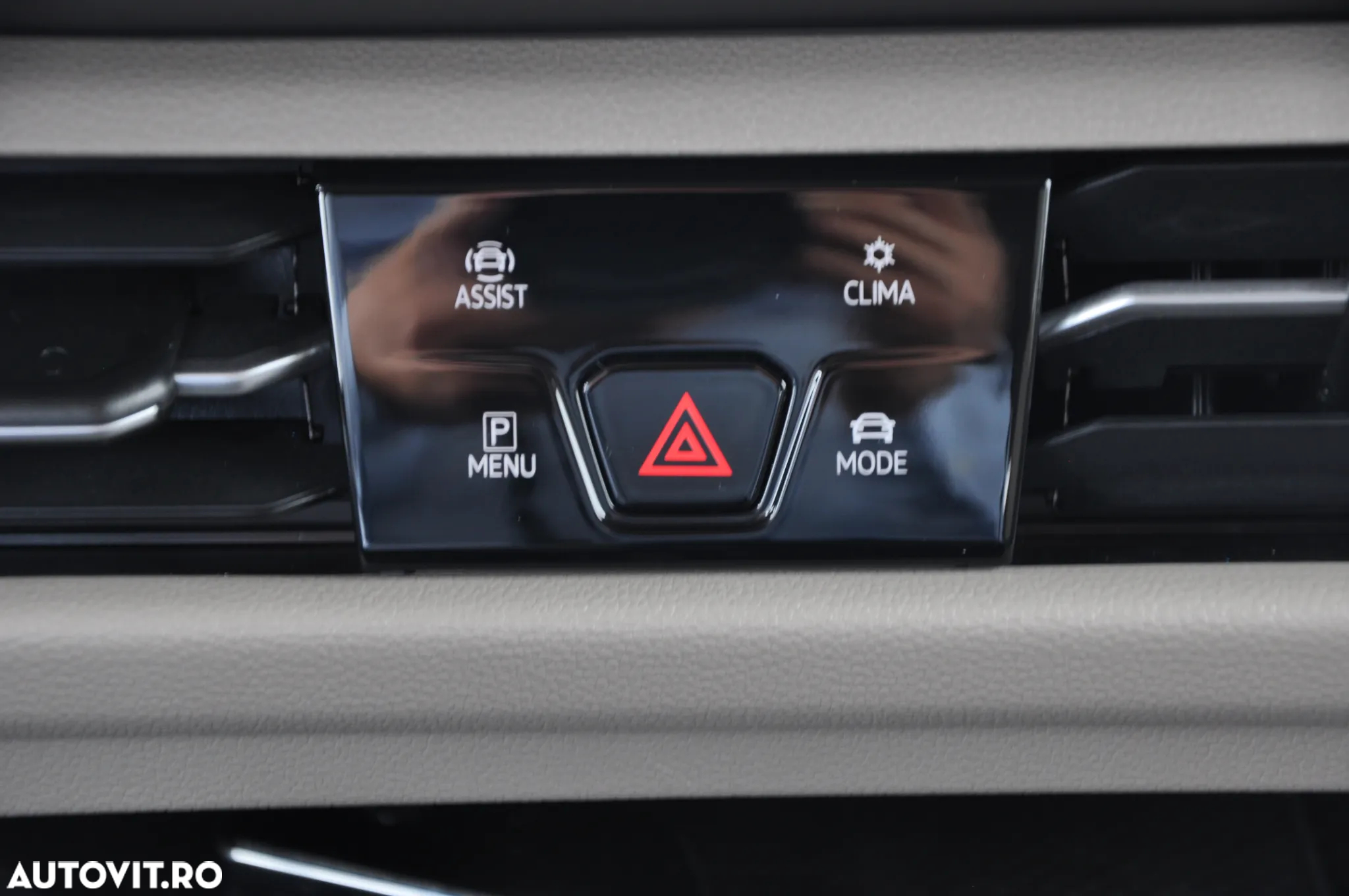 Volkswagen Multivan L 2.0 TDI DSG 110KW Style - 33