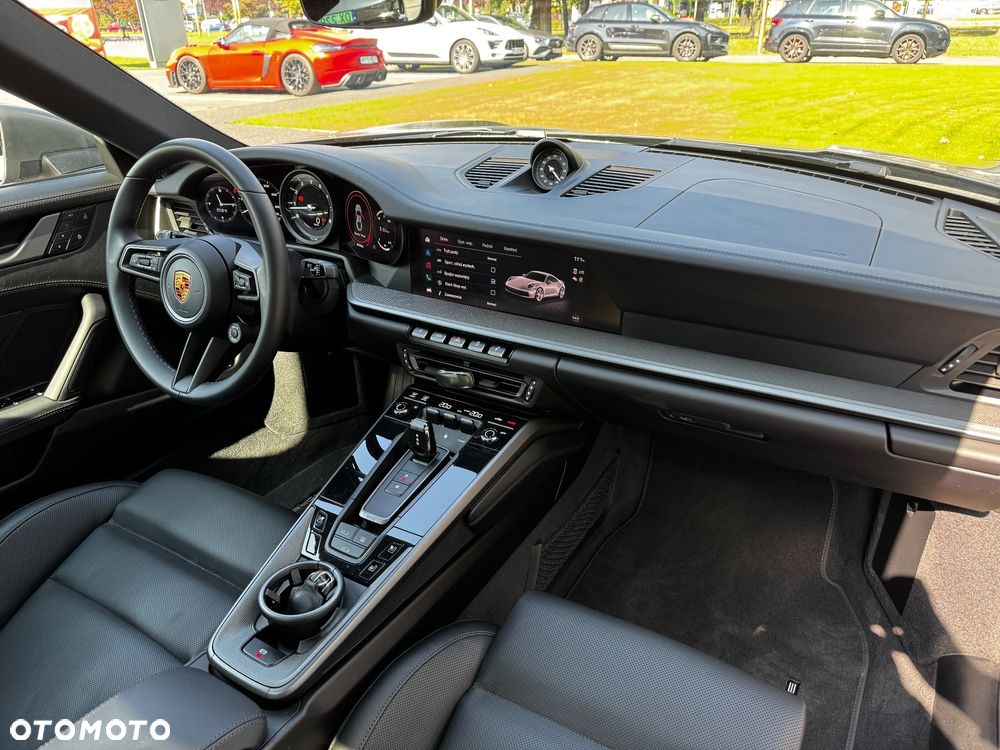 Porsche 911 Carrera 4S - 29