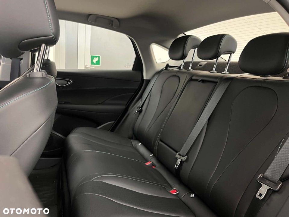 BYD Seal 5 - 9