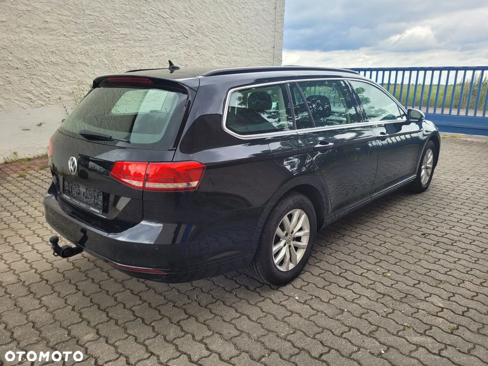 Volkswagen Passat 2.0 TDI SCR DSG Comfortline - 4