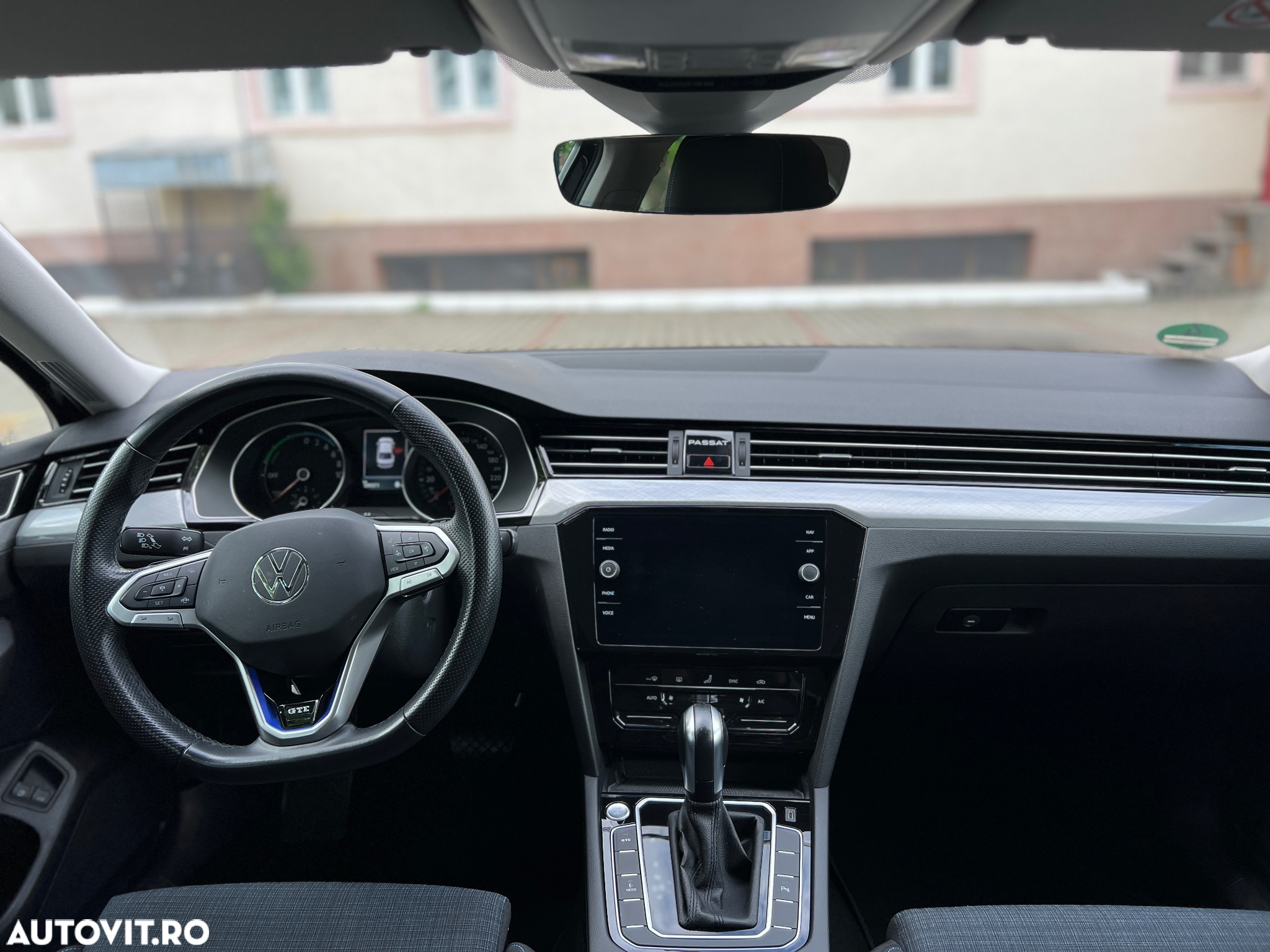 Volkswagen Passat - 6
