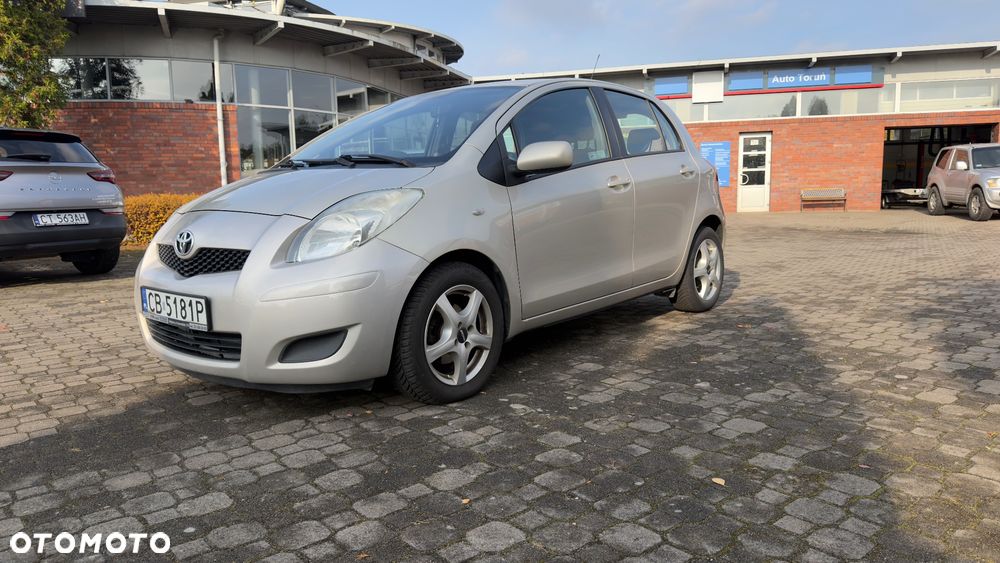 Toyota Yaris 2009 photo 2