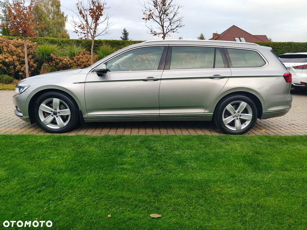 Volkswagen Passat Variant 2.0 TDI SCR 4Motion DSG Comfortline - 5