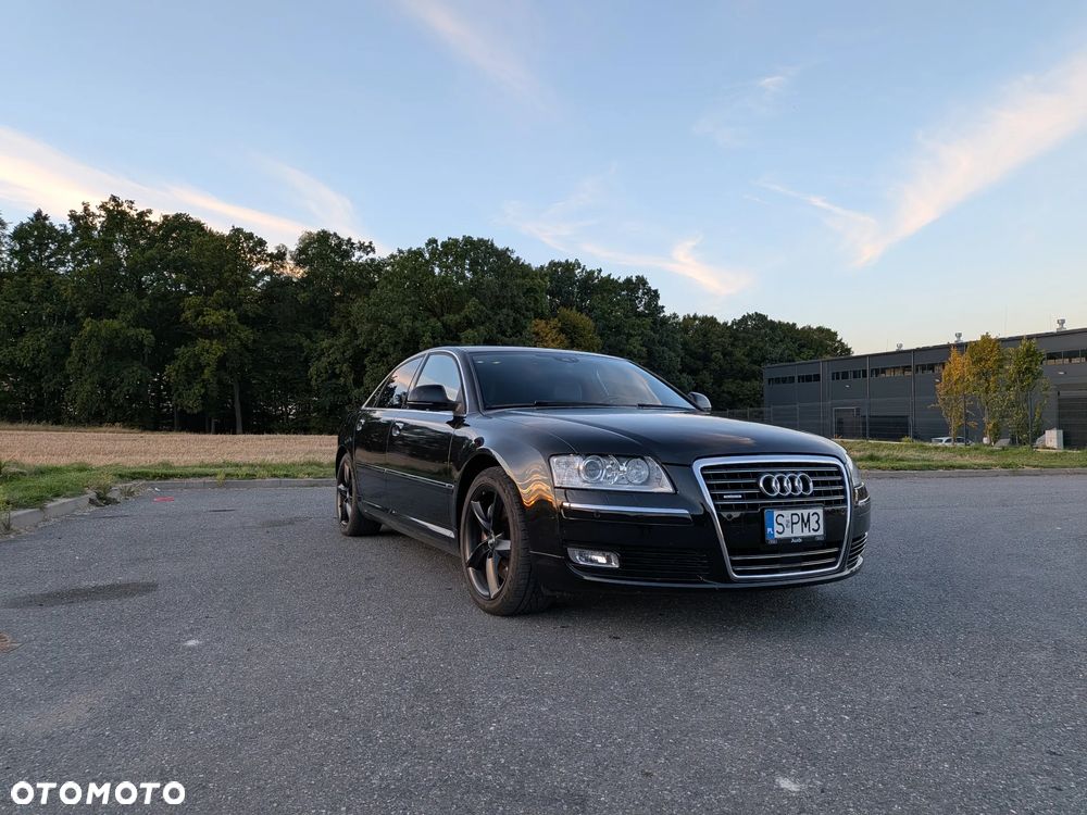 Audi A8 4.2 FSI Quattro - 1