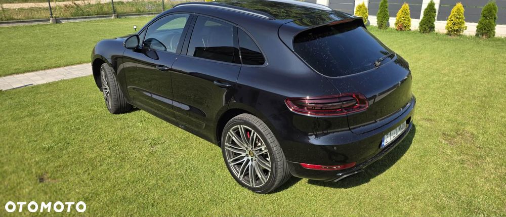 Porsche Macan - 1