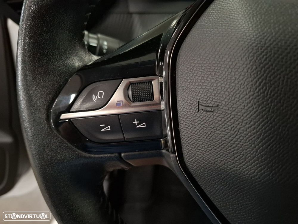 Peugeot 208 1.2 PureTech Active - 15