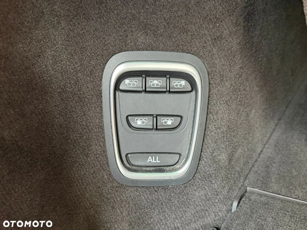 Renault Espace 1.6 dCi Energy Initiale Paris EDC 7os - 35