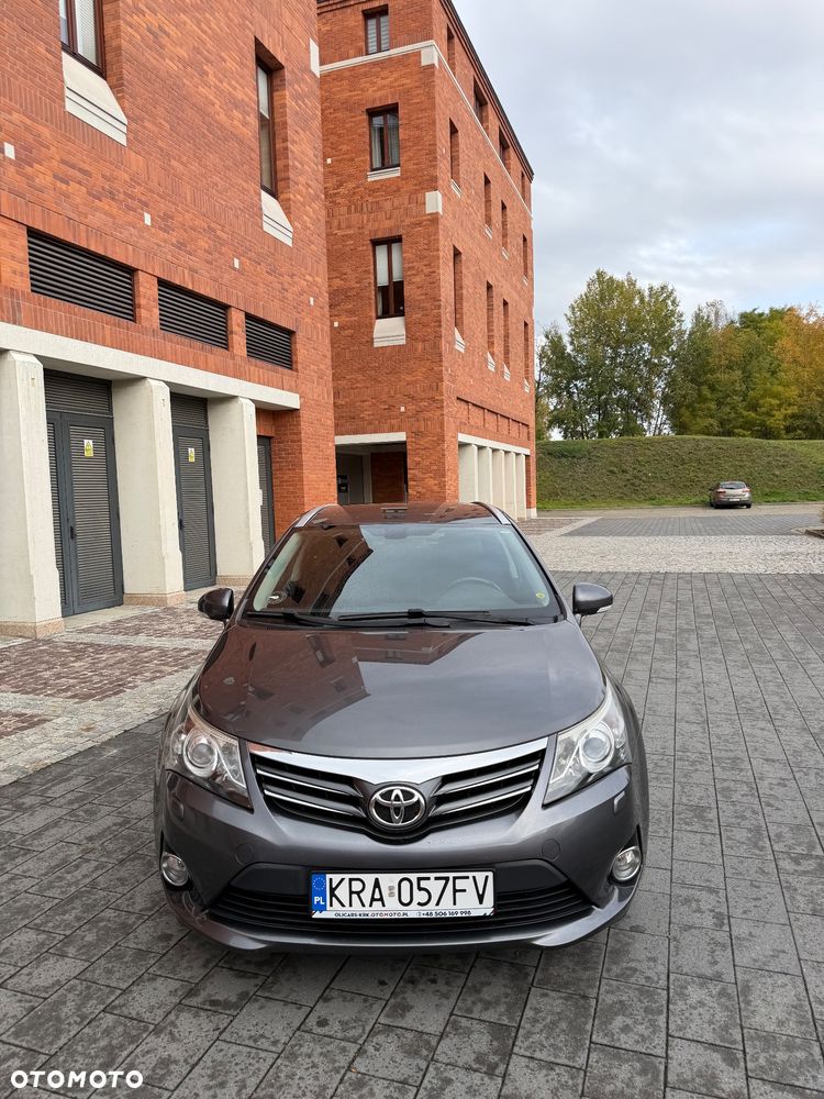 Toyota Avensis 1.8 Sol plus NAVI - 6