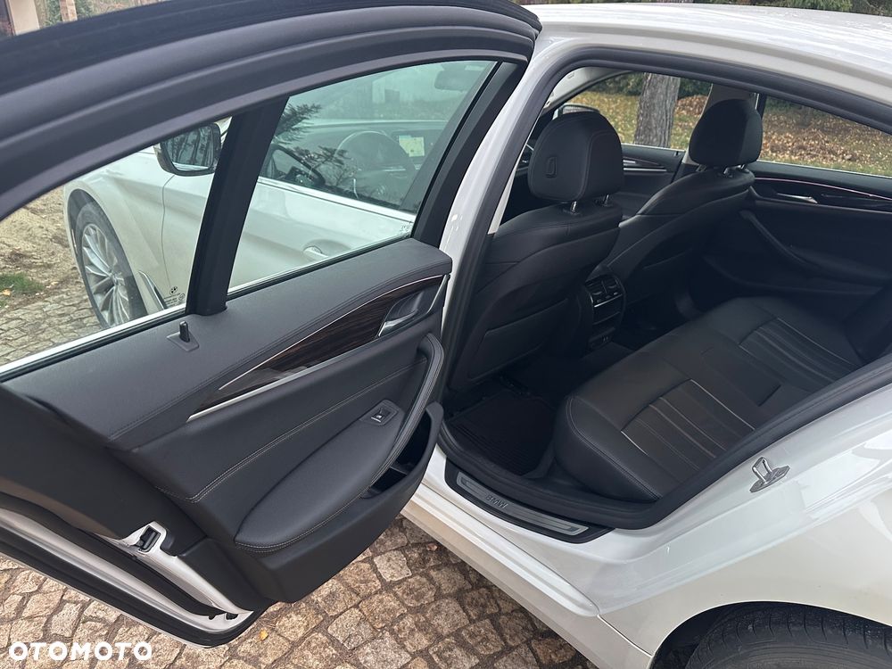 BMW Seria 5 520d xDrive Luxury Line - 18