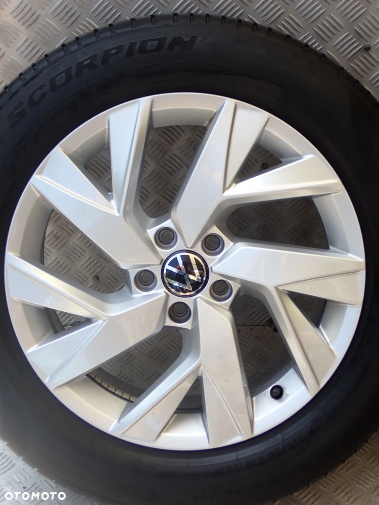 FELGI ALUMINIOWE VOLKSWAGEN 7JX18  ET 43  5X112  5NN601025P - 4