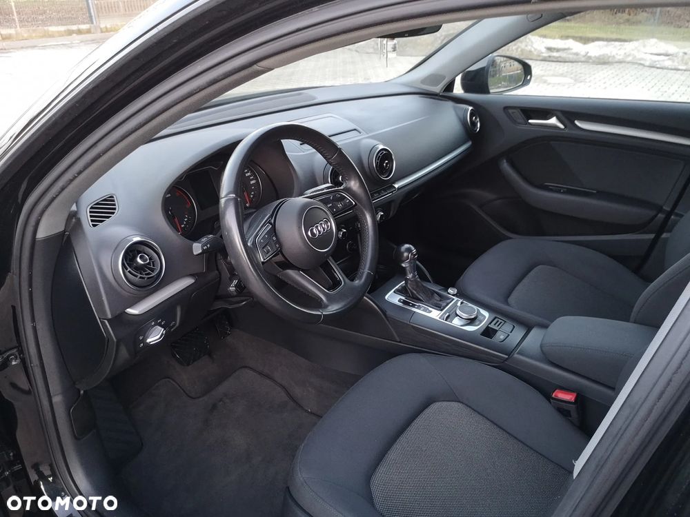 Audi A3 Sportback 1.6 TDI S tronic sport - 5