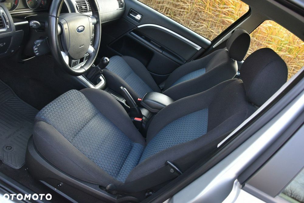 Ford Mondeo - 21