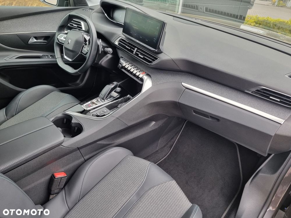 Peugeot 3008 1.2 PureTech Allure Pack S&S EAT8 - 17