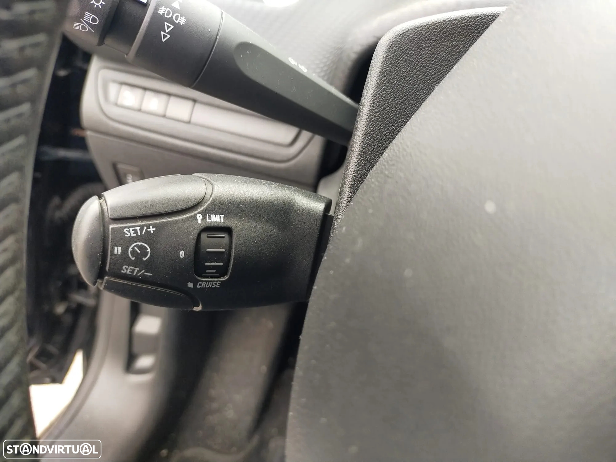 Peugeot 208 1.6 BlueHDi Style - 12