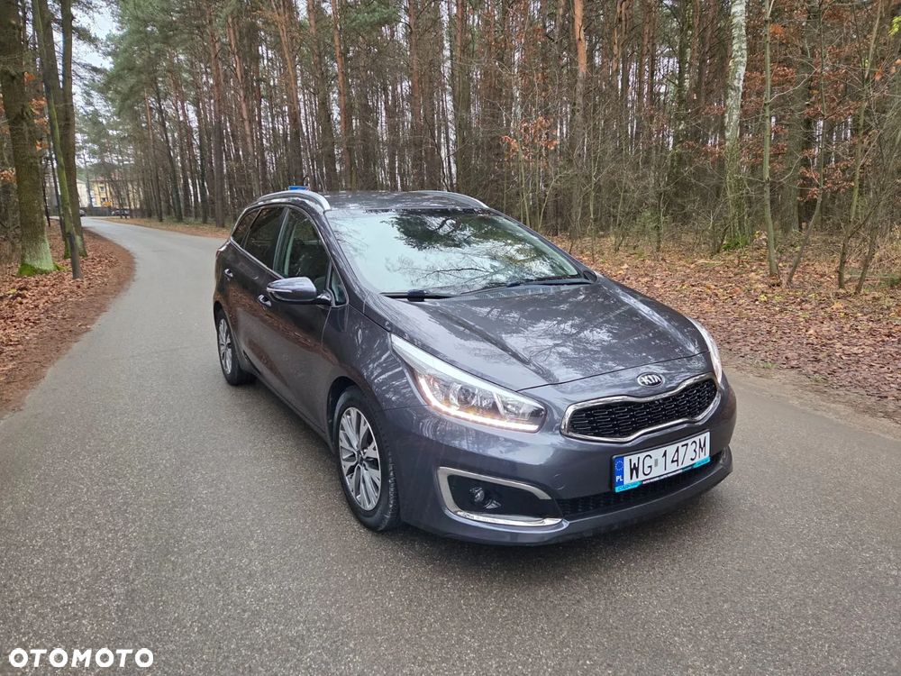 Kia Ceed 1.6 GDI Platinum Edition - 1