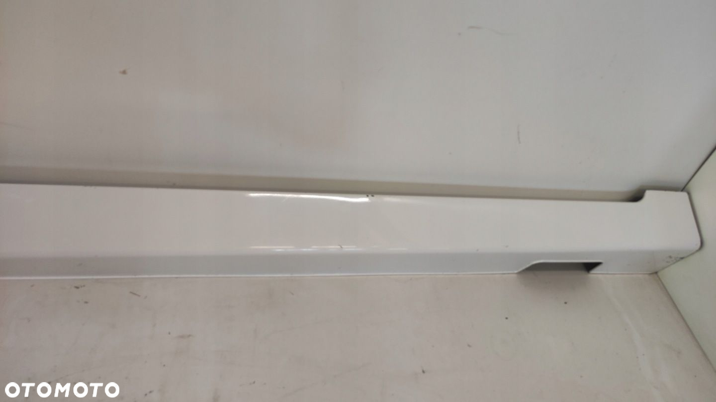 HYUNDAI IONIQ LISTWA PROGOWA PRAWA T8S 17-22 - 3