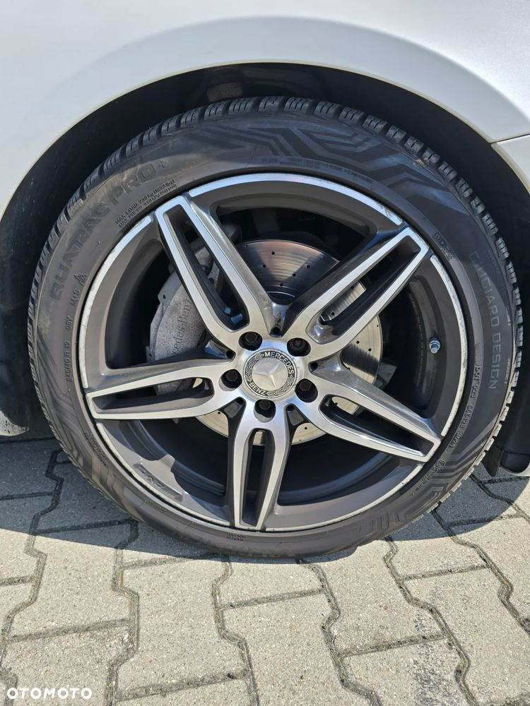 Mercedes-Benz Klasa E 220 d 9G-TRONIC - 19