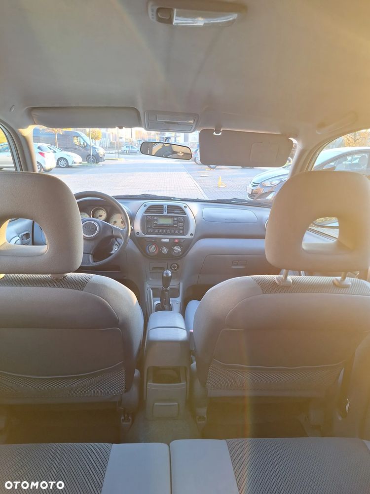 Toyota RAV4 2.0 VVT-i 4x4 - 8