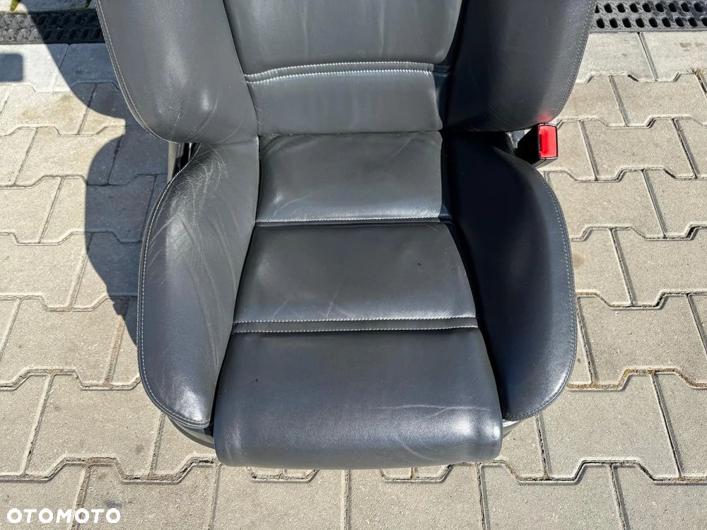 AUDI A8 D3 LIFT FOTEL PRAWY PASAŻERA SKÓRA PAMIĘĆ GRZANY - 3
