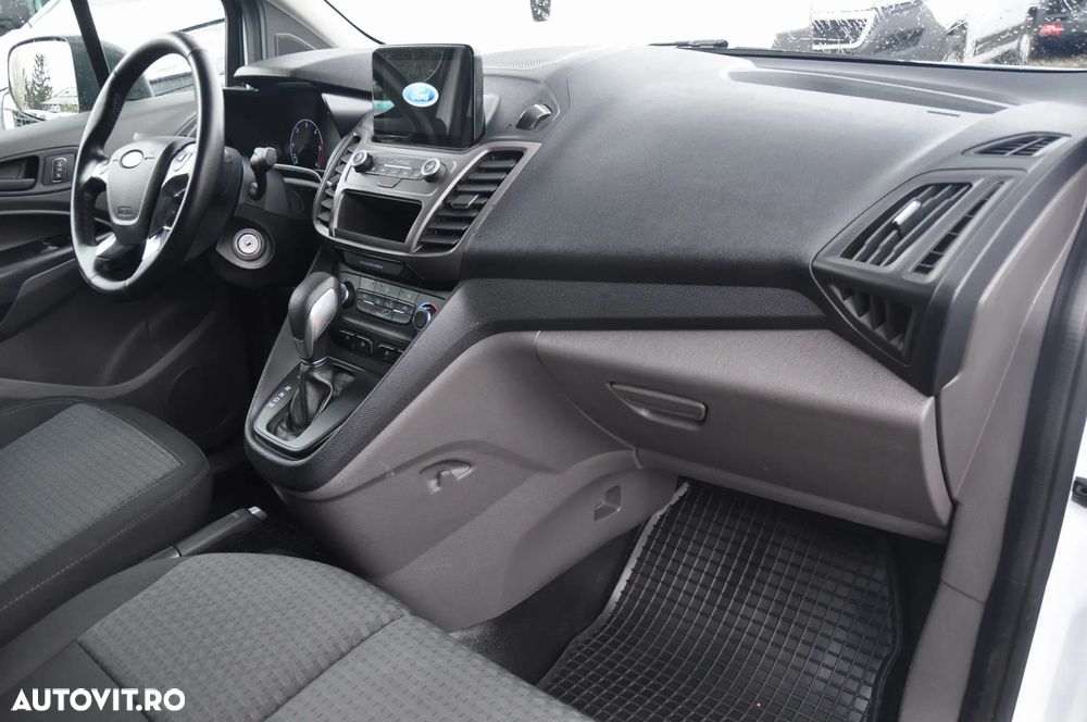 Ford Transit Connect - 13