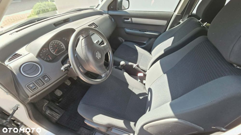 Suzuki Swift - 16