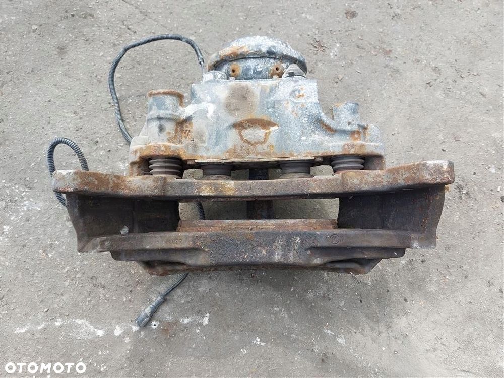 Zacisk hamulcowy przód lewy Scania  4 R  Scania R440 2004-2016R 1946307