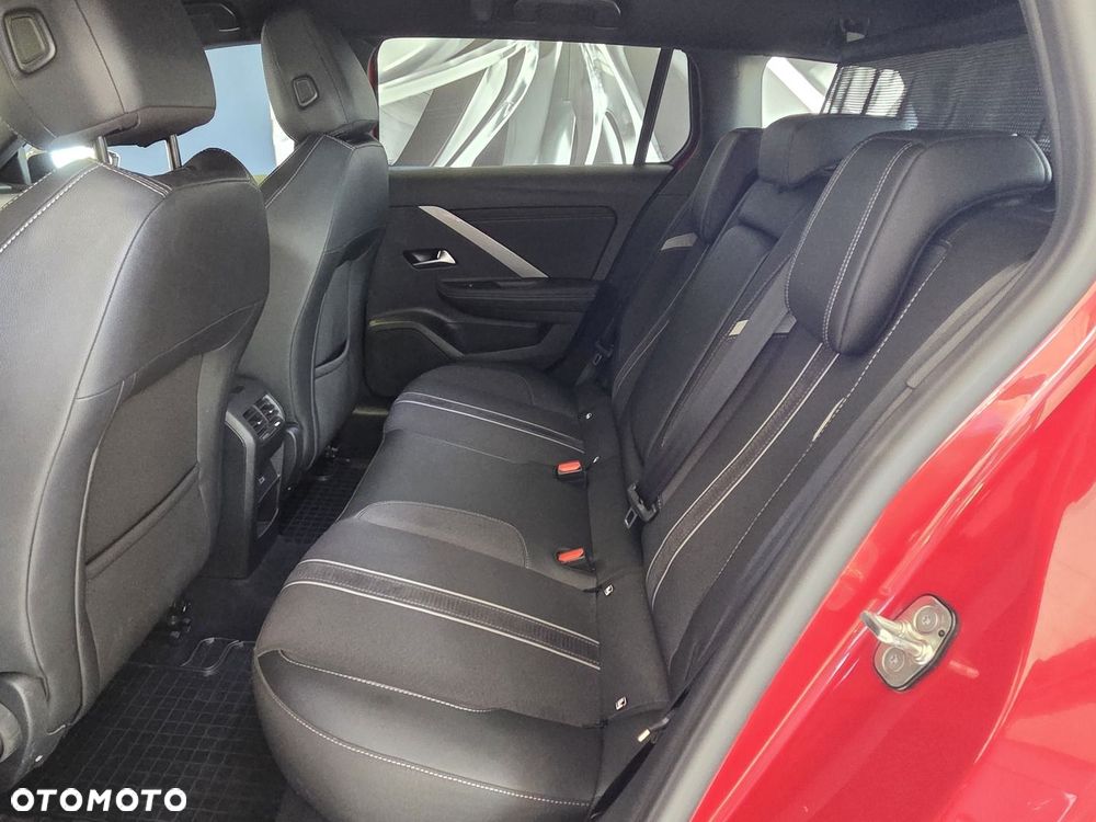 Opel Astra 1.2 T GS S&S - 10