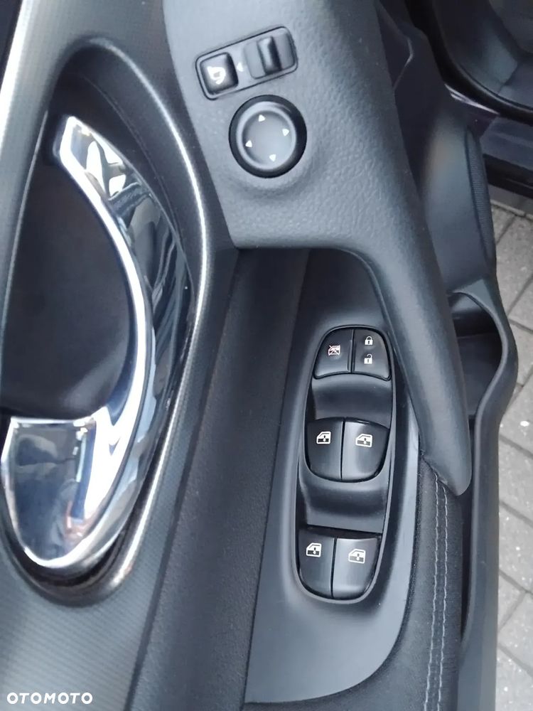 Nissan Qashqai 1.2 DIG-T N-Connecta - 16