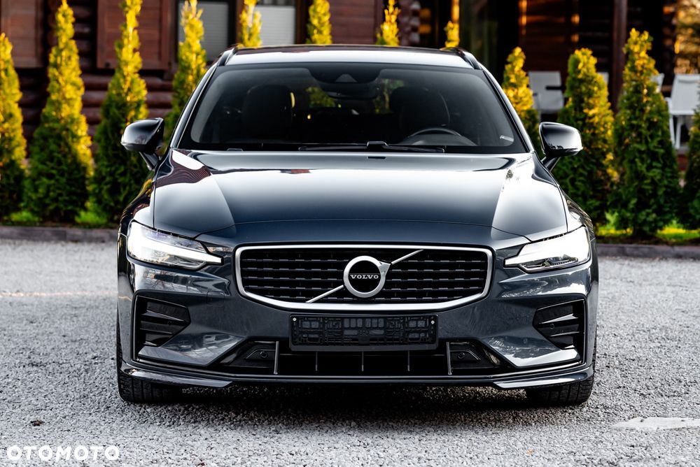 Volvo V60 B5 B R-Design - 4