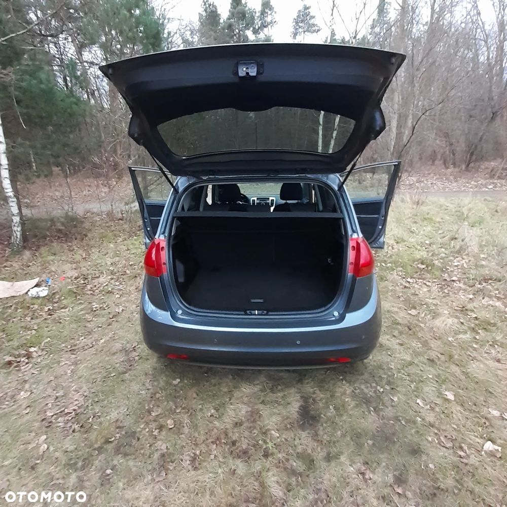 Kia Venga 1.4 CVVT Vision - 11