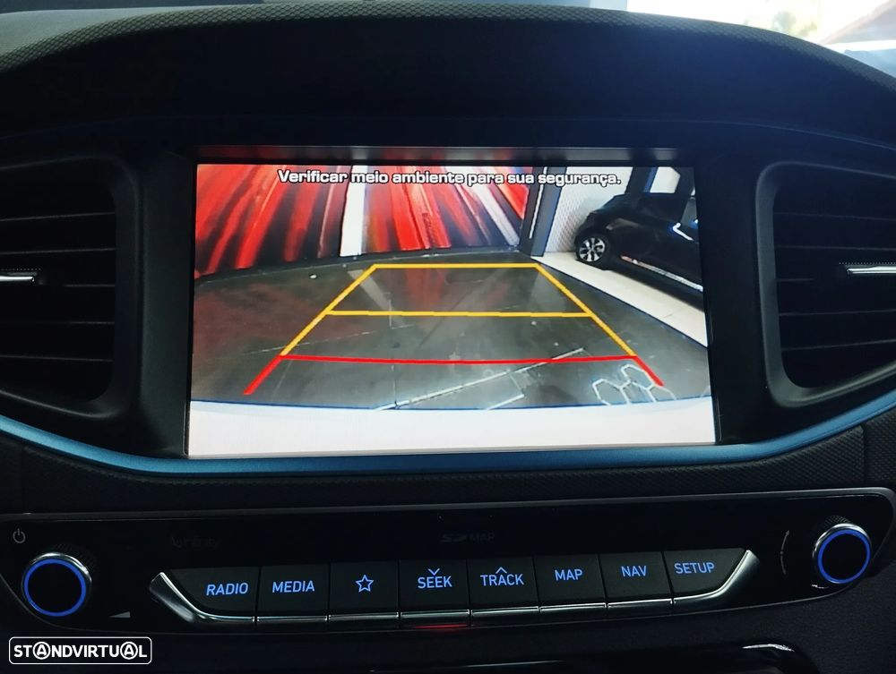 Hyundai Ioniq 1.6 GDI PHEV Tech - 28