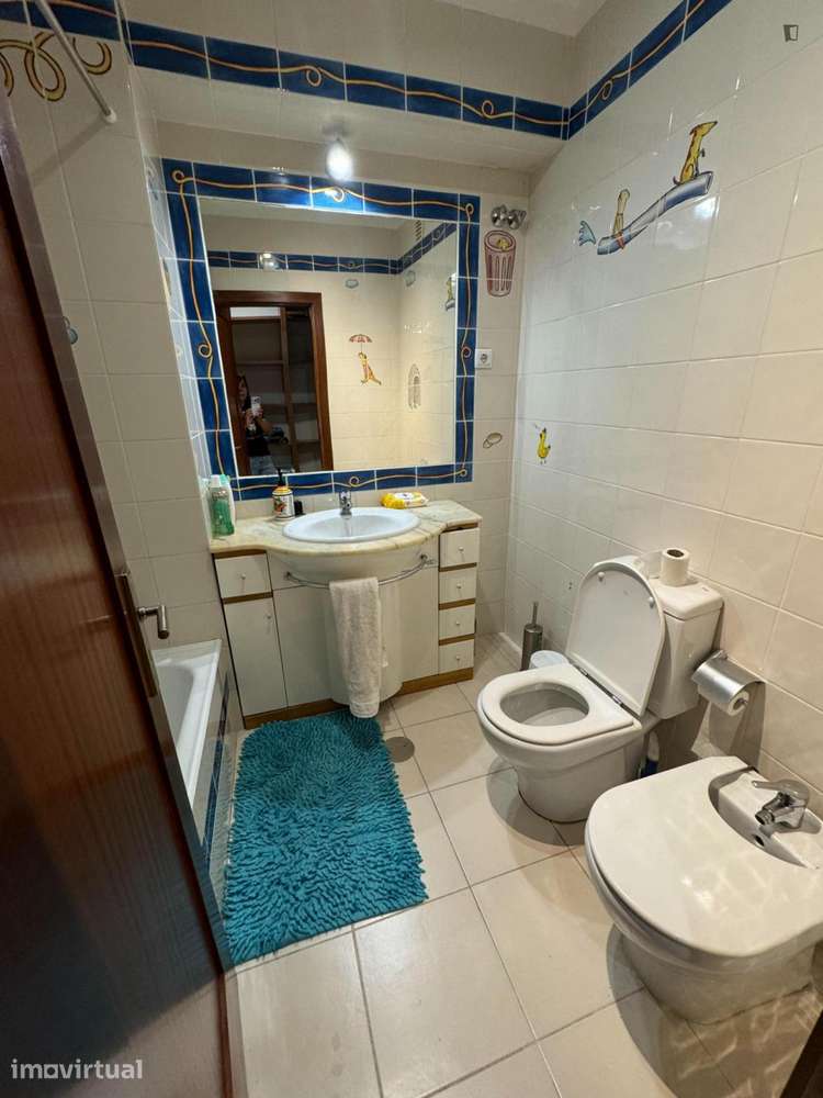 Quarto - localizado em  Coimbra - Grande imagem: 5/9
