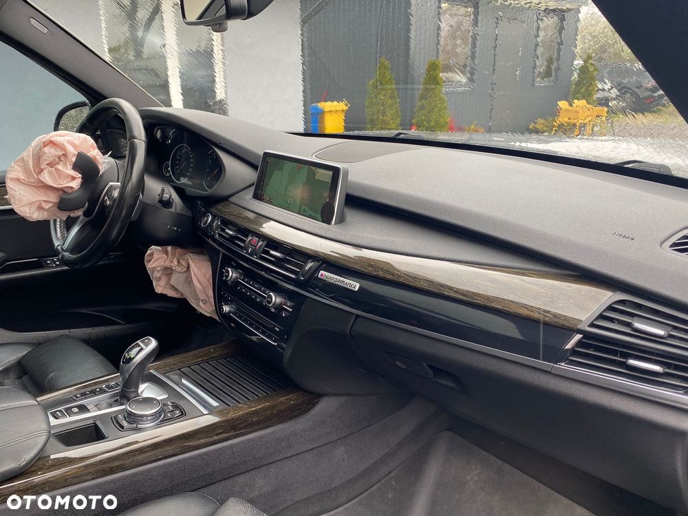 BMW X5 xDrive50i Sport-Aut - 16