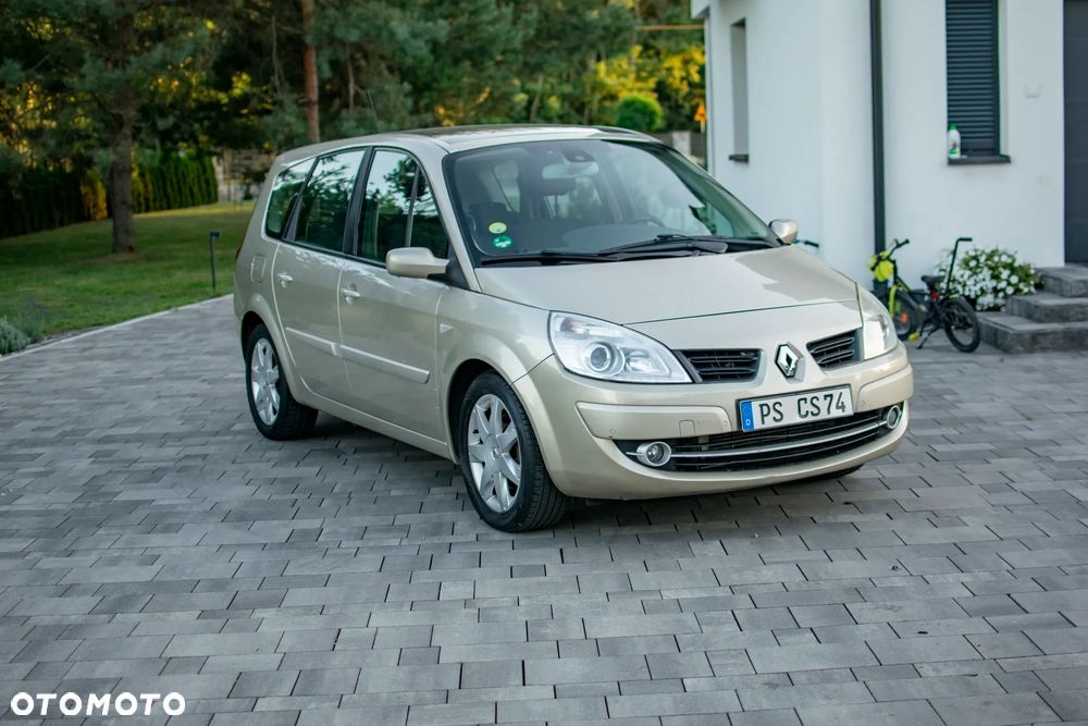 Renault Grand Scenic - 15