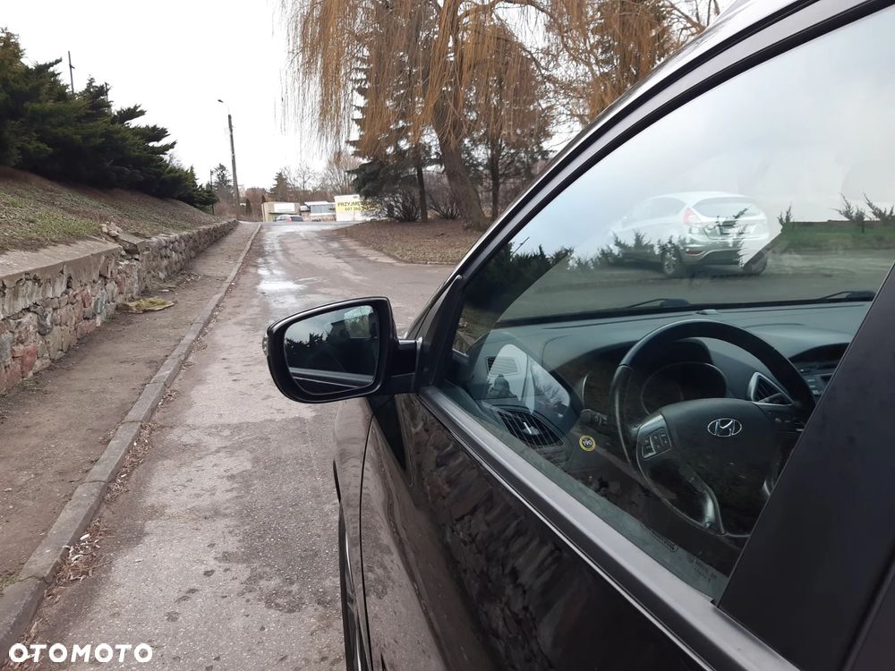 Hyundai ix35 1.7 CRDi Premium 2WD - 19