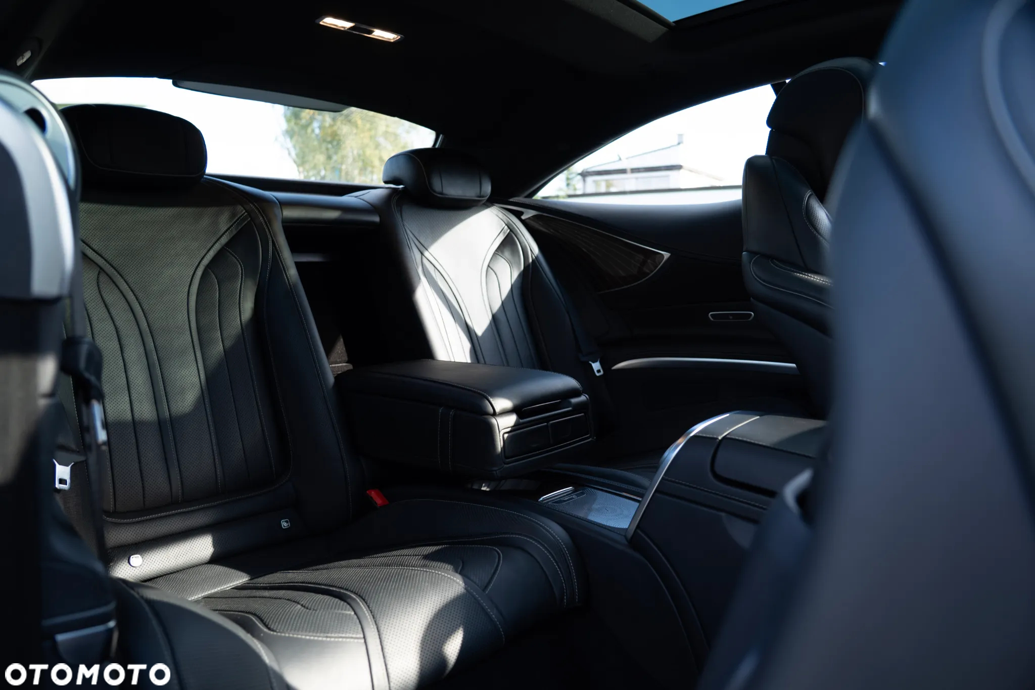 Mercedes-Benz Klasa S 560 Coupe 4-Matic 9G-TRONIC - 32