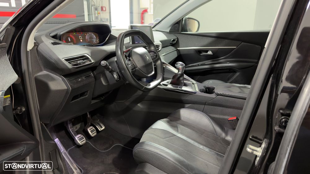 Peugeot 3008 PureTech 130 Stop & Start GPF Allure Business-Pack - 16