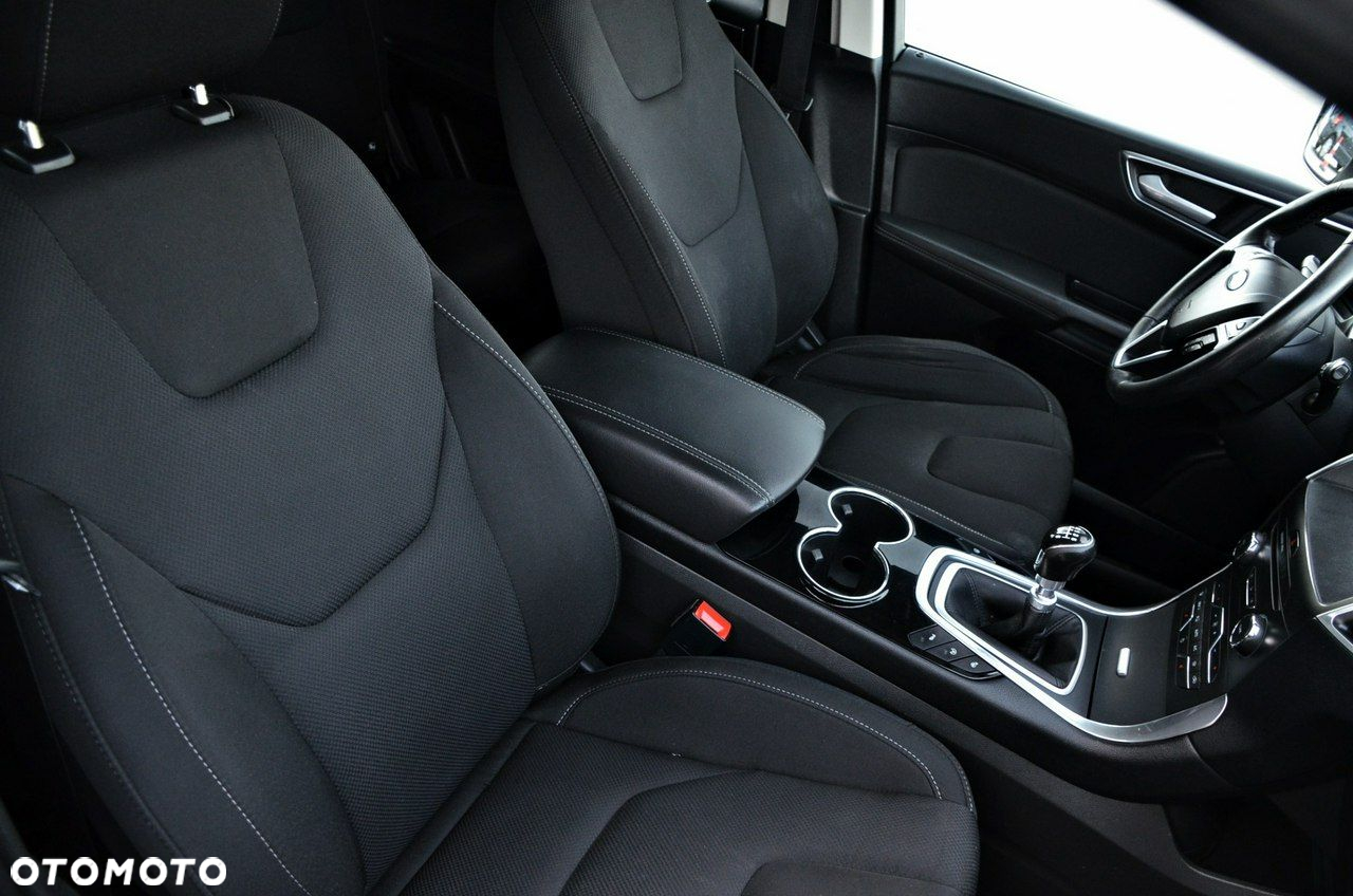Ford S-Max - 20