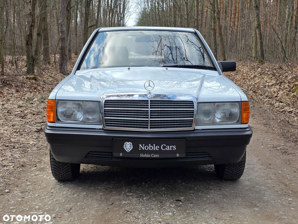 Mercedes-Benz W201 (190) - 9