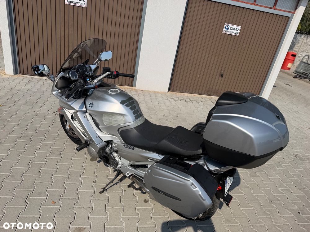 Yamaha FJR - 12