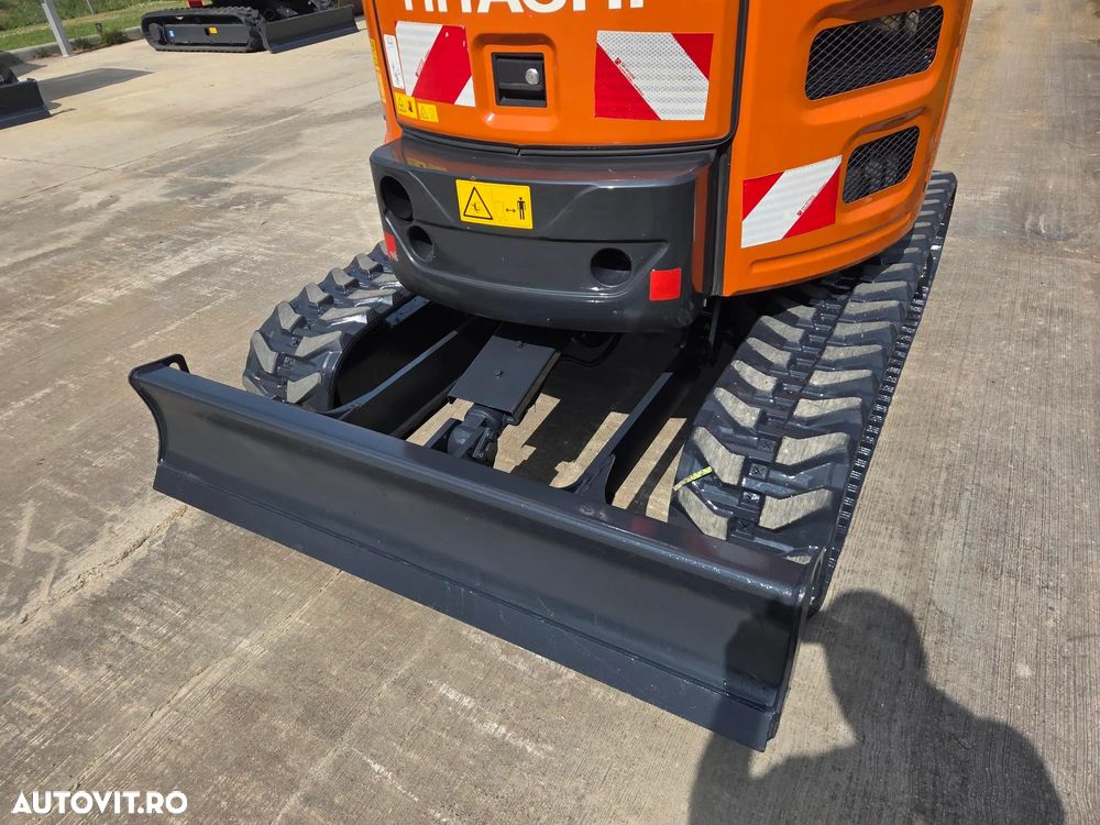 Hitachi ZX26U-6, 2023, 381h, CA NOU, CUPLA RAPIDA mecanica noua+3 cupe noi, Lama nivelare, inst picon pe brate, fara aer cond, latime 1,2m, ad sapare 3m, ridica 1,7t, masa operationala 2,7t, posibil leasing 4 ani-PROMOTIE 32.900 EUR+Tva - 10