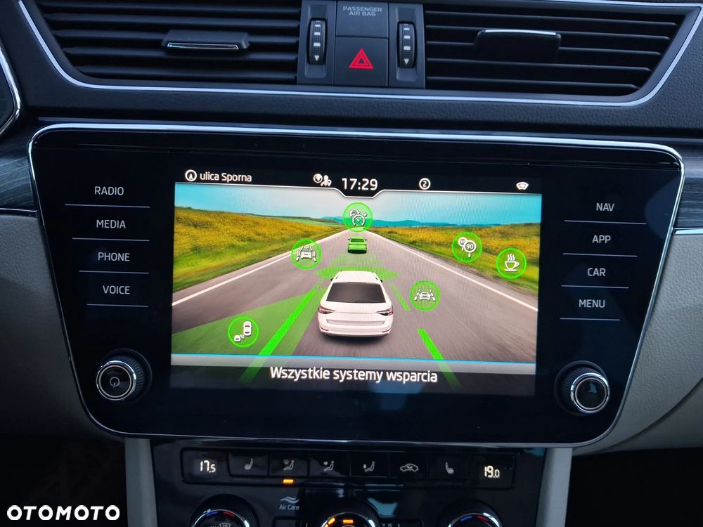 Skoda Superb 2.0 TSI Style DSG - 27