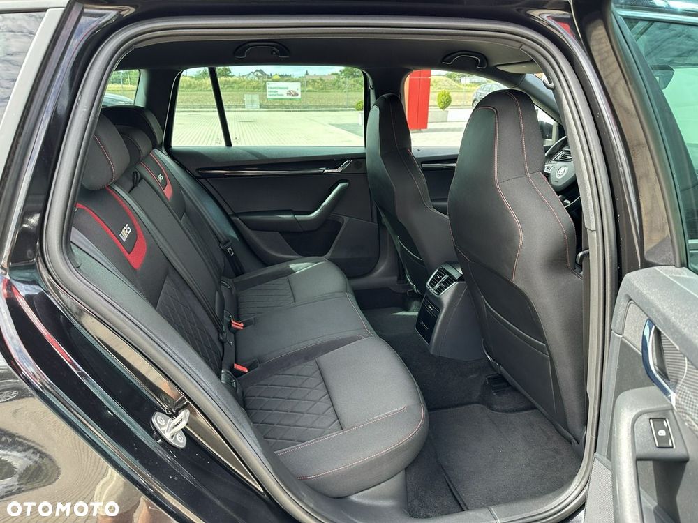 Skoda Octavia 2.0 TDI RS Challenge DSG - 14