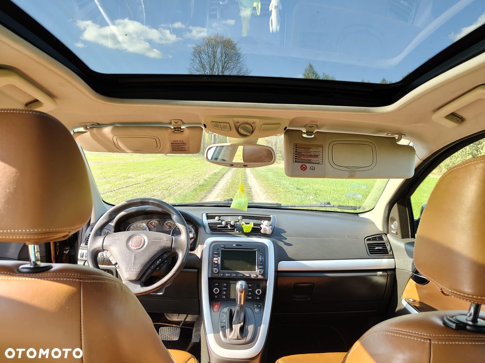Fiat Croma 2.4 JTD Emotion - 12